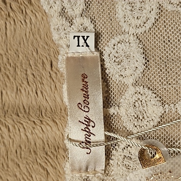 Simply Couture - Ivory Lace Open Cardigan - Picture 6 of 8